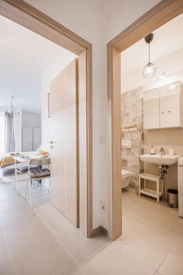 Apartamento Stylish And Cozy Studio In The Heart Of The City Budapest Exterior foto